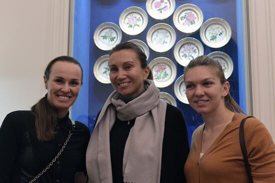 St. Petersburg Ladies Trophy tennis tournament participants visit Fabergé Museum