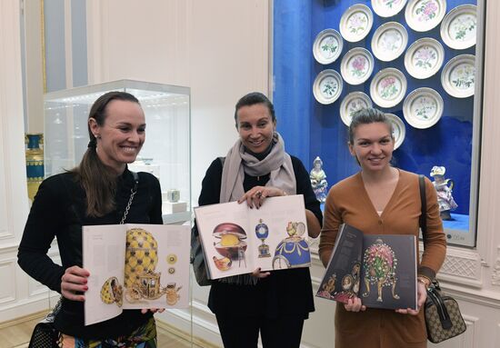 St. Petersburg Ladies Trophy tennis tournament participants visit Fabergé Museum