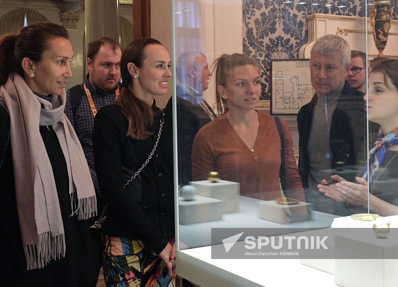 St. Petersburg Ladies Trophy tennis tournament participants visit Fabergé Museum
