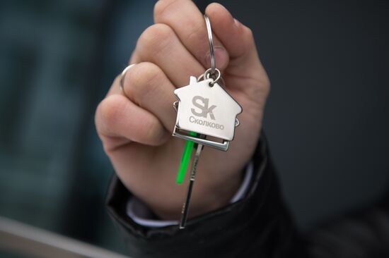 Keys delivered to first residents of Skolkovo innovation city