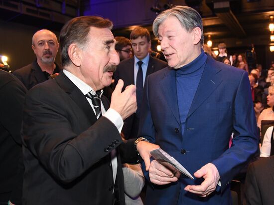 Lenkom Theater marks 90 years