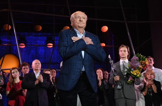 Lenkom Theater marks 90 years