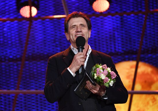 Lenkom Theater marks 90 years