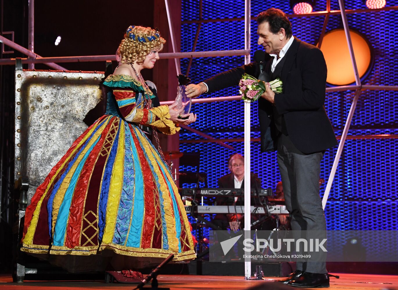 Lenkom Theater marks 90 years