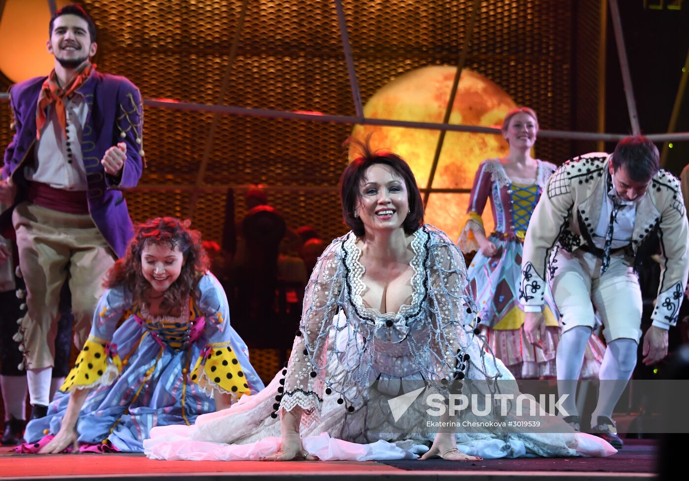 Lenkom Theater marks 90 years