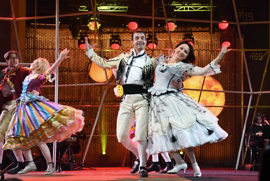 Lenkom Theater marks 90 years