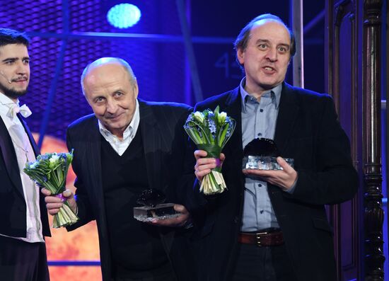 Lenkom Theater marks 90 years