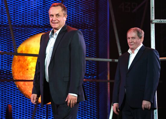 Lenkom Theater marks 90 years