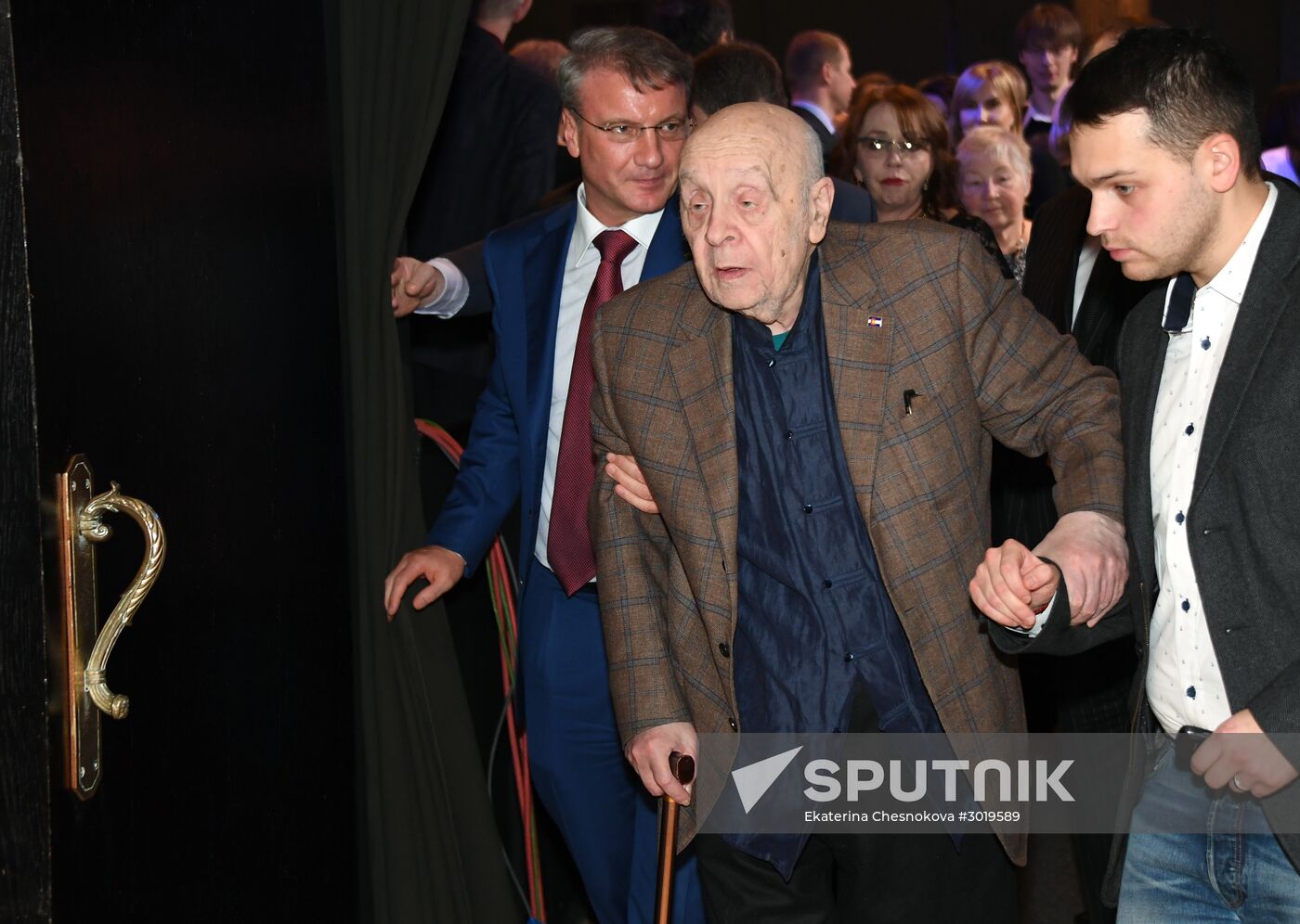 Lenkom Theater marks 90 years