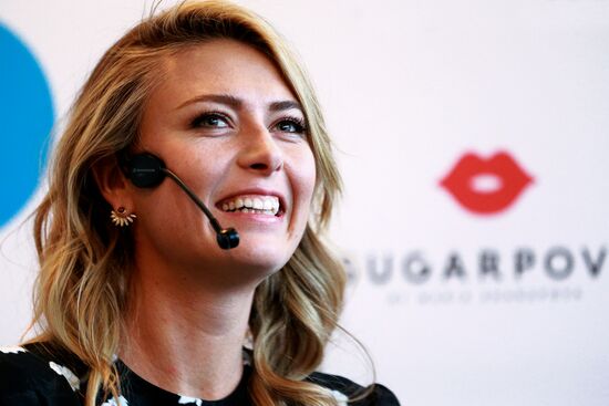 Maria Sharapova presents Yota company's new projects