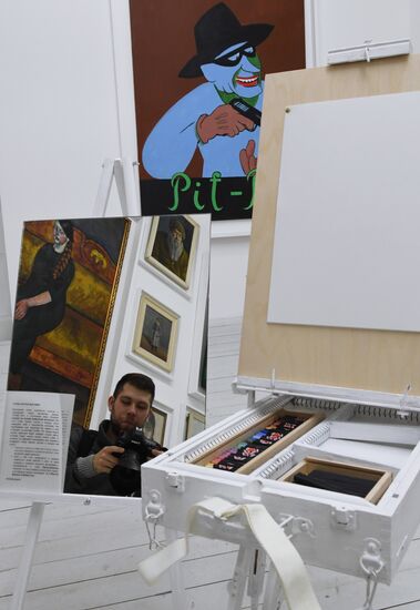 Opening of Naive Art exhibition