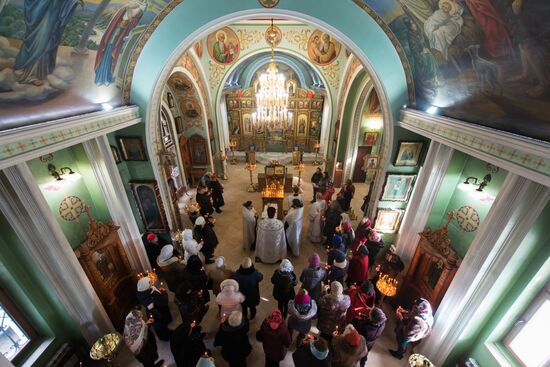 Service in memory of those killed in Tu-154 crash in Sochi