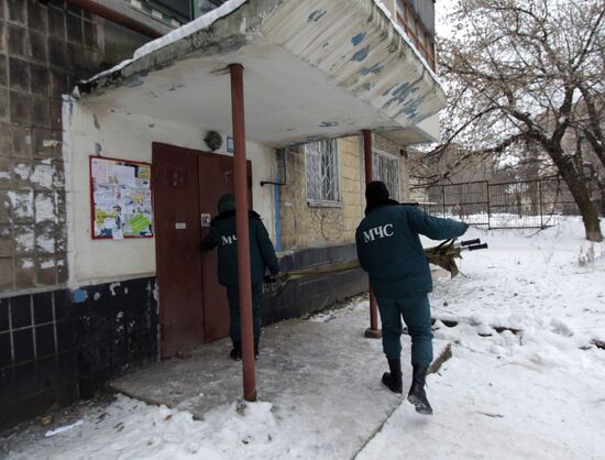 Civilians evacuated from Donetsk