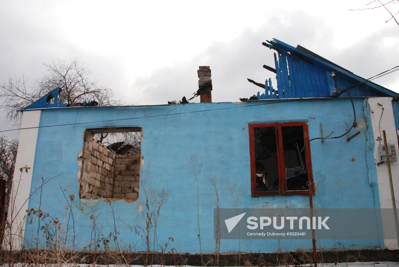 Aftermath of shelling of Kominternove in Donetsk region