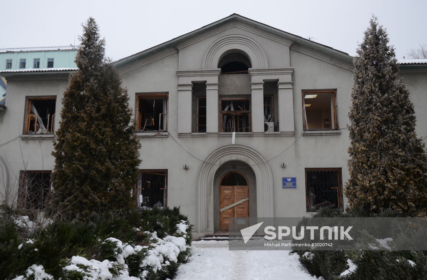 Aftermath of last night's shelling in Donetsk