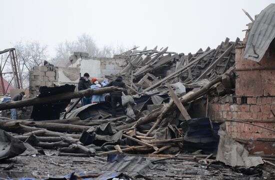 Aftermath of last night's shelling in Donetsk