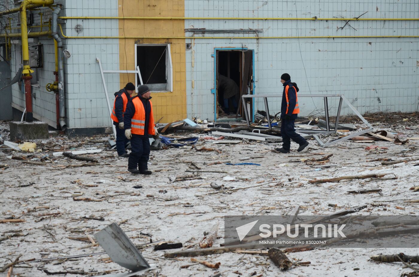 Aftermath of last night's shelling in Donetsk