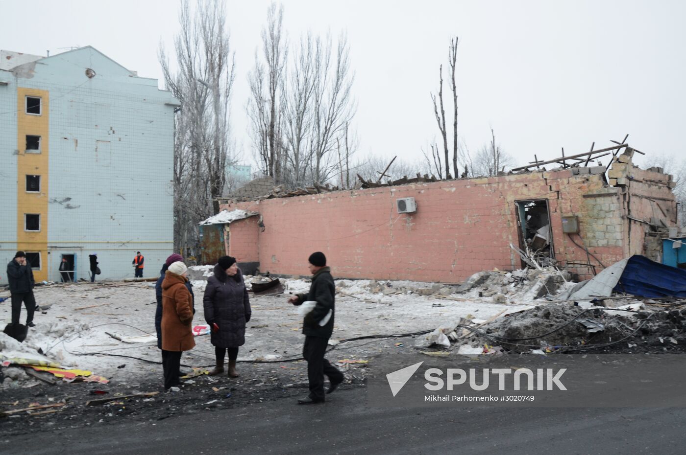 Aftermath of last night's shelling in Donetsk