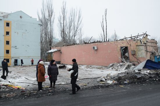 Aftermath of last night's shelling in Donetsk
