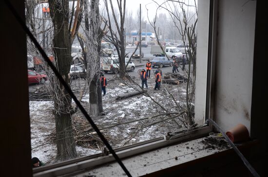 Aftermath of last night's shelling in Donetsk