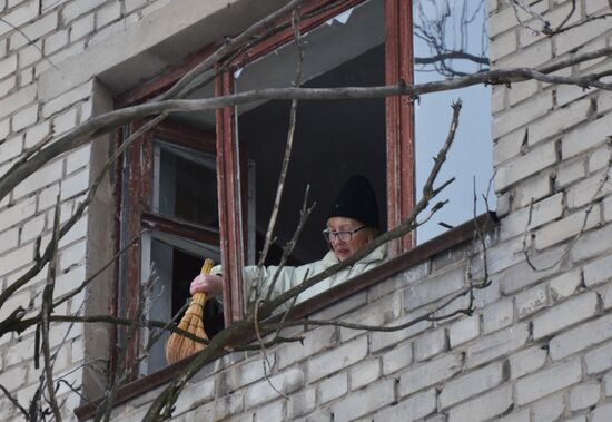 Aftermath of last night's shelling in Donetsk