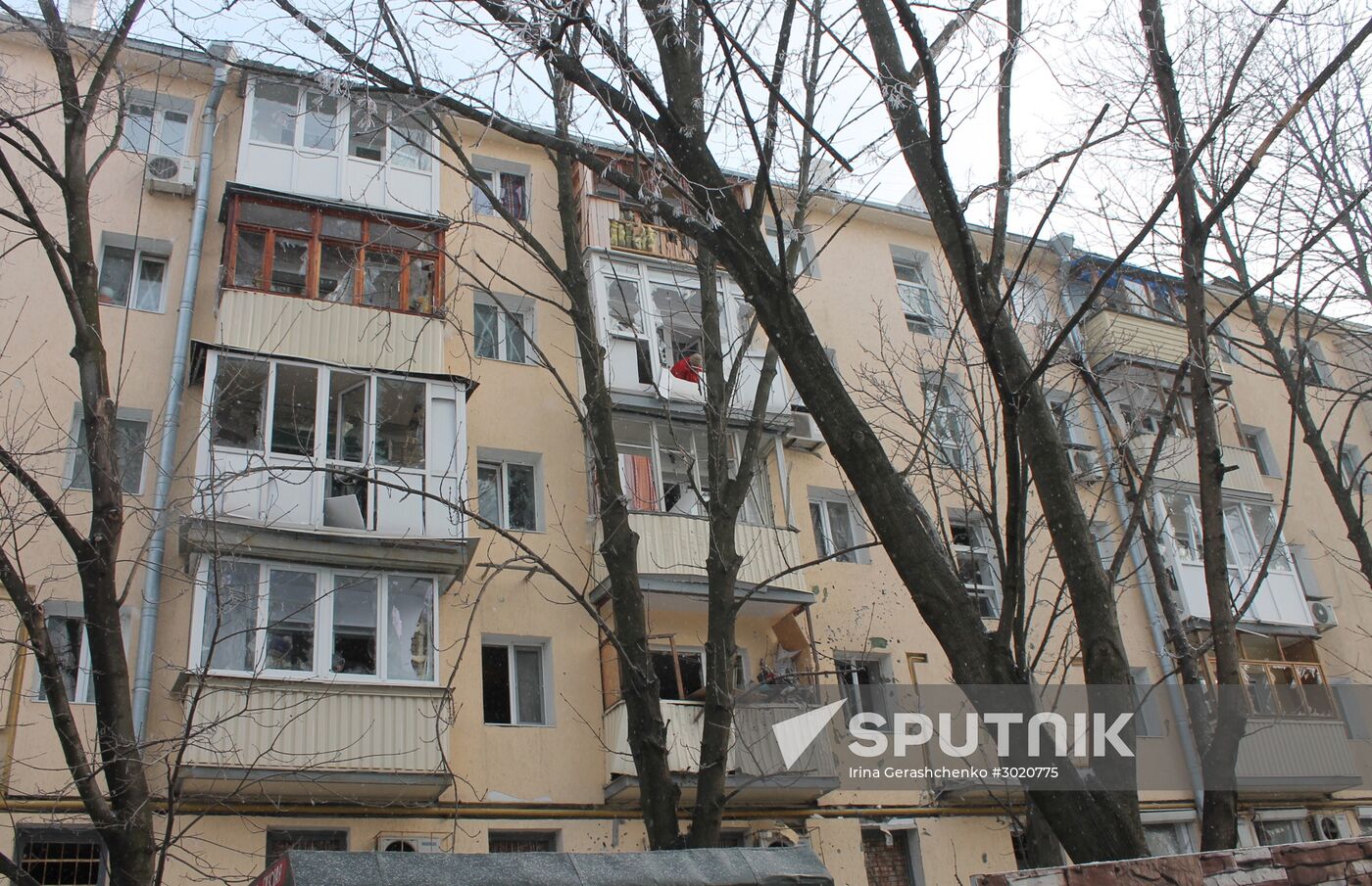 Aftermath of last night's shelling in Donetsk