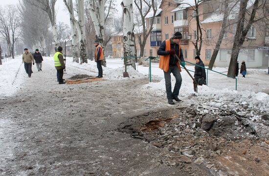Aftermath of last night's shelling in Donetsk