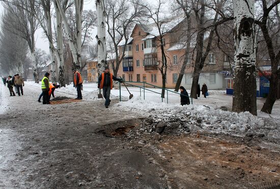 Aftermath of last night's shelling in Donetsk