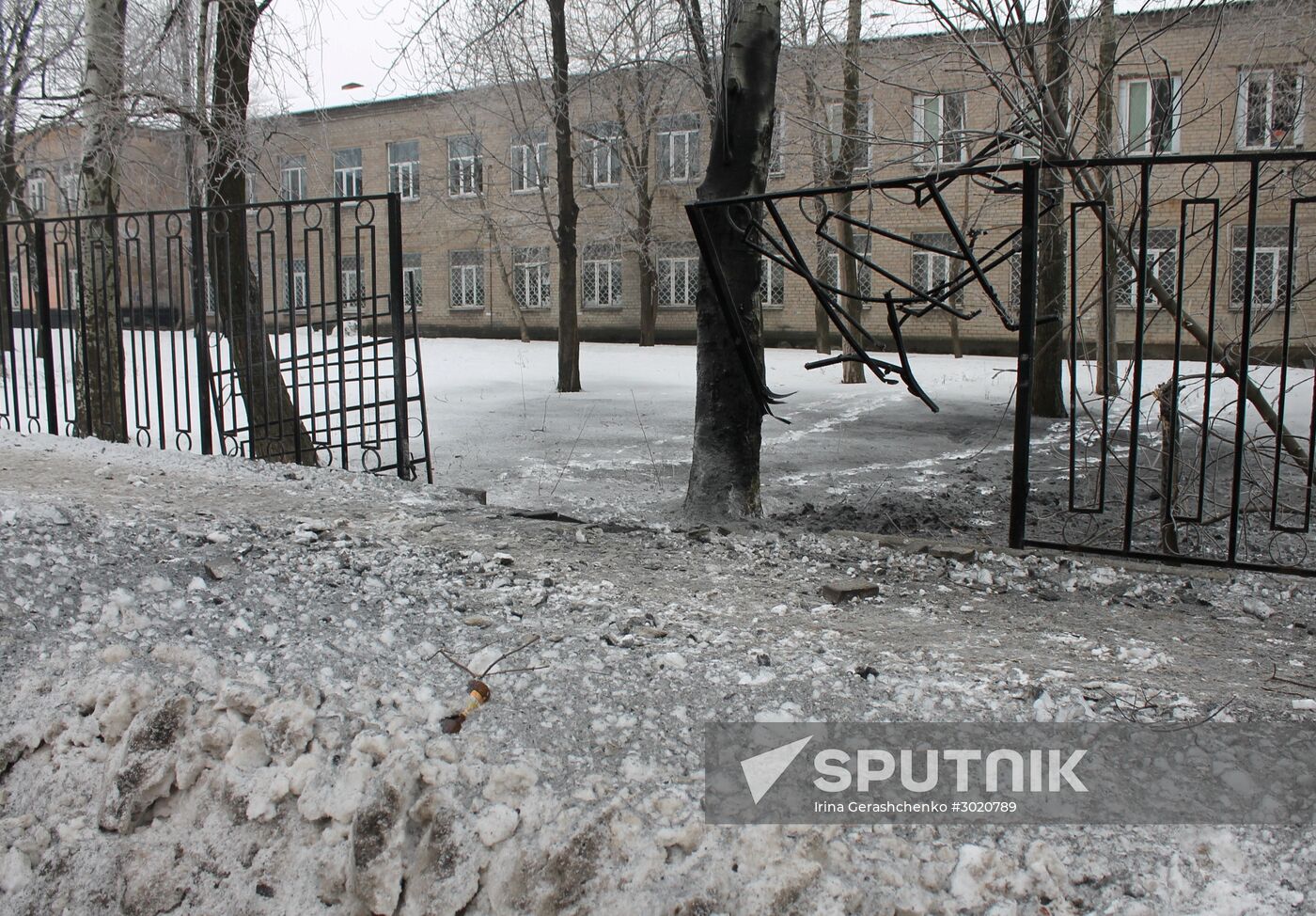 Aftermath of last night's shelling in Donetsk