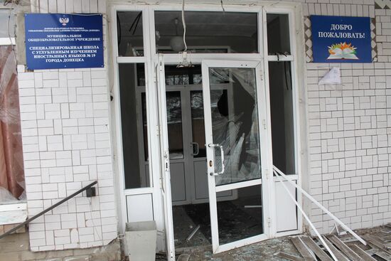 Aftermath of last night's shelling in Donetsk