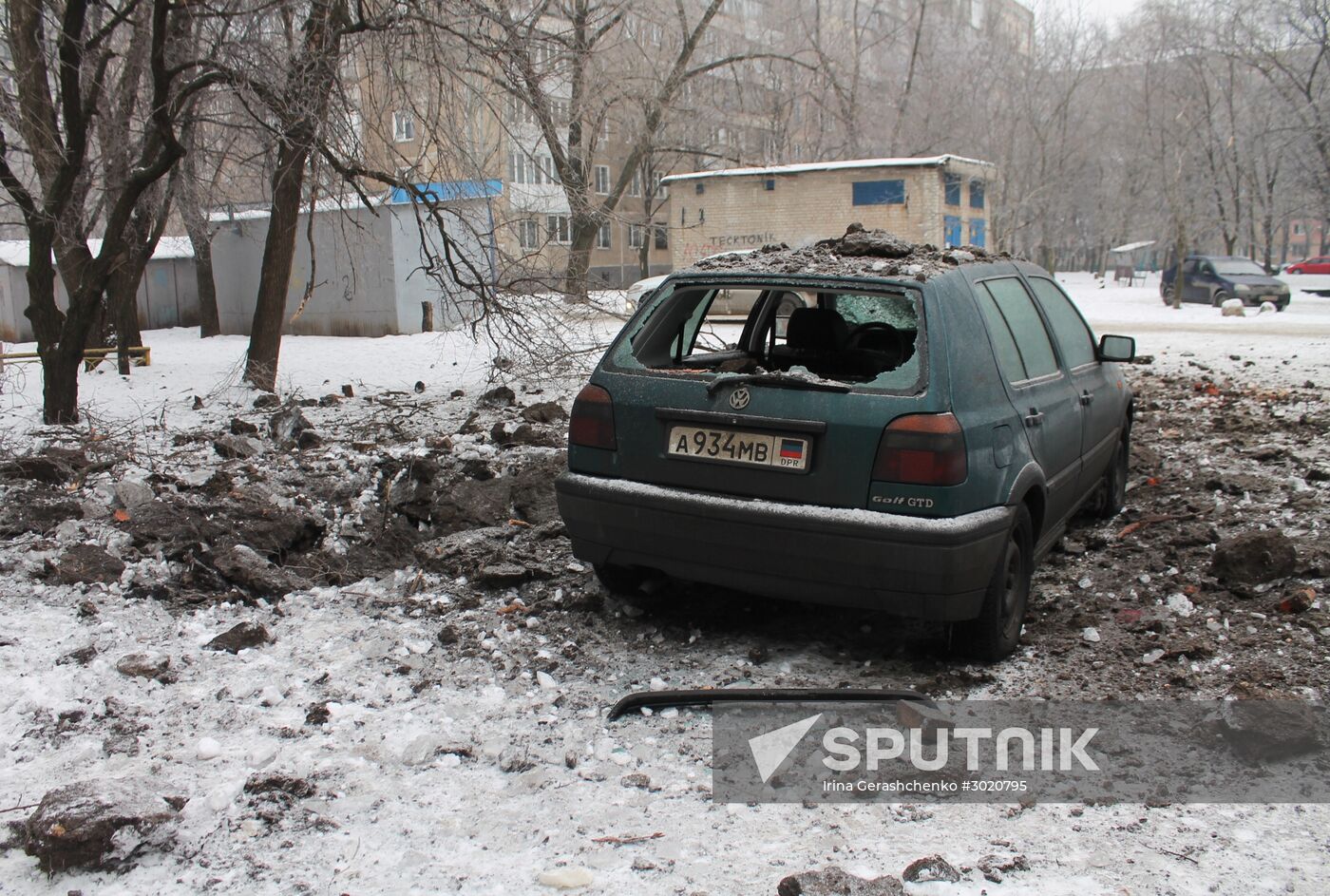 Aftermath of last night's shelling in Donetsk