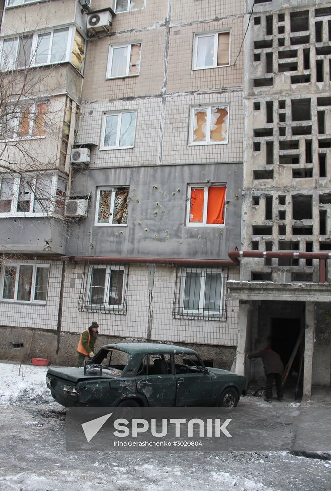 Aftermath of last night's shelling in Donetsk