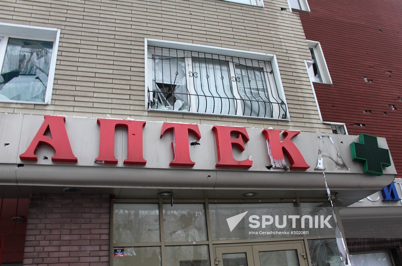 Aftermath of last night's shelling in Donetsk