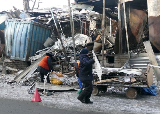 Aftermath of last night's shelling in Donetsk