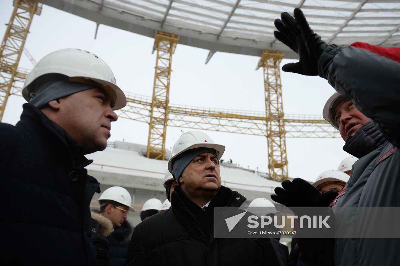 Vitaly Mutko visits Central Stadium modernization project in Yekaterinburg