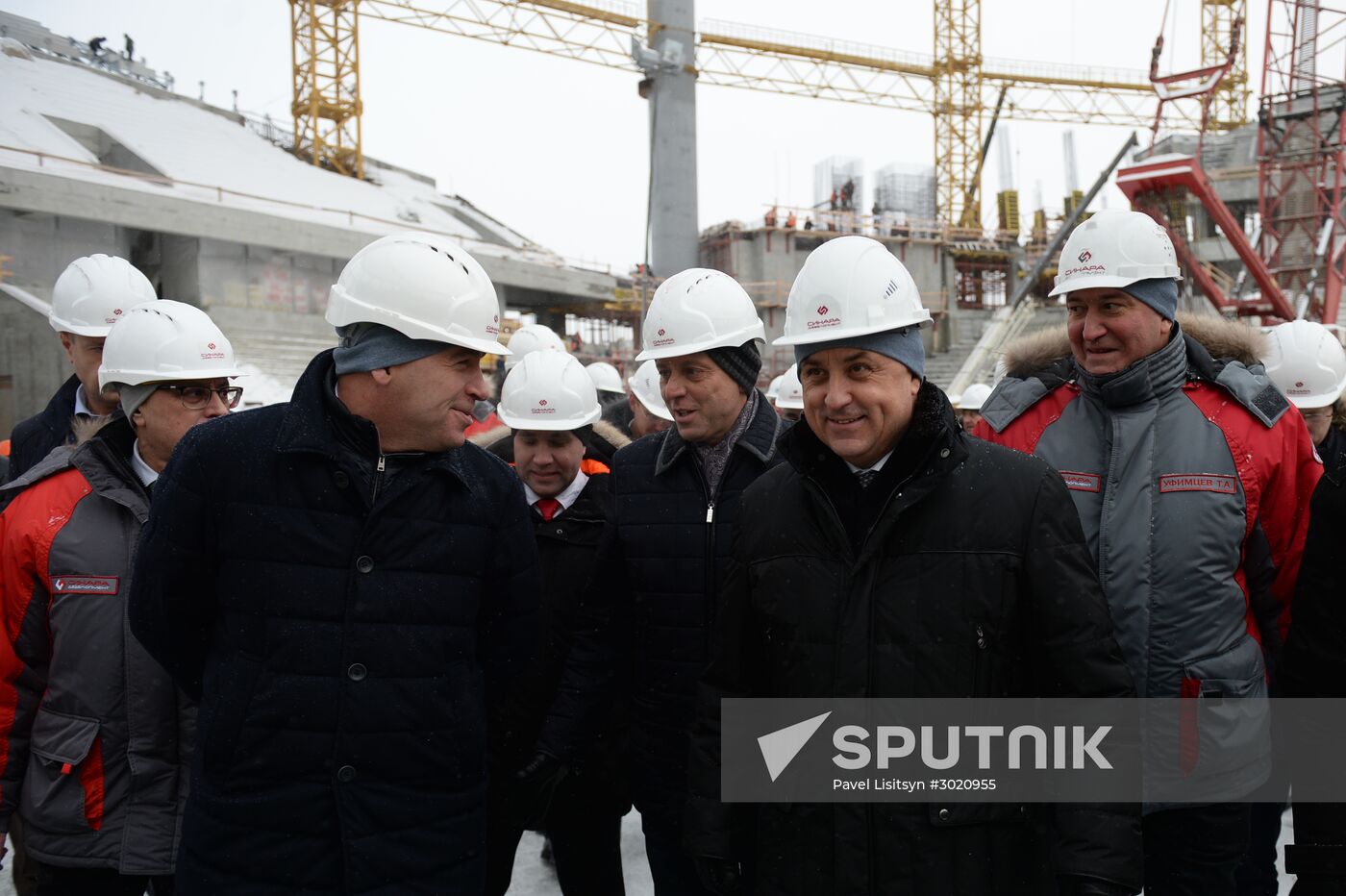 Vitaly Mutko visits Central Stadium modernization project in Yekaterinburg