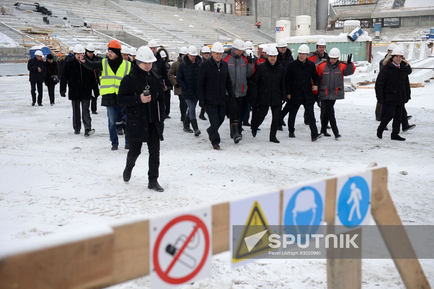 Vitaly Mutko visits Central Stadium modernization project in Yekaterinburg