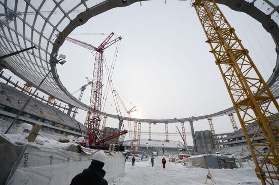 Vitaly Mutko visits Central Stadium modernization project in Yekaterinburg