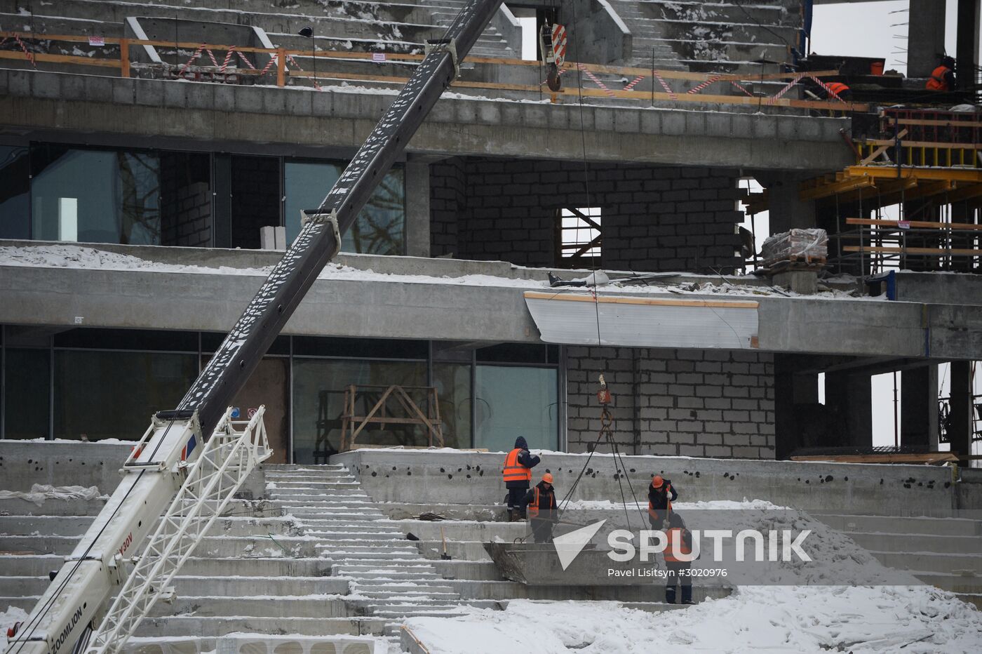Vitaly Mutko visits Central Stadium modernization project in Yekaterinburg
