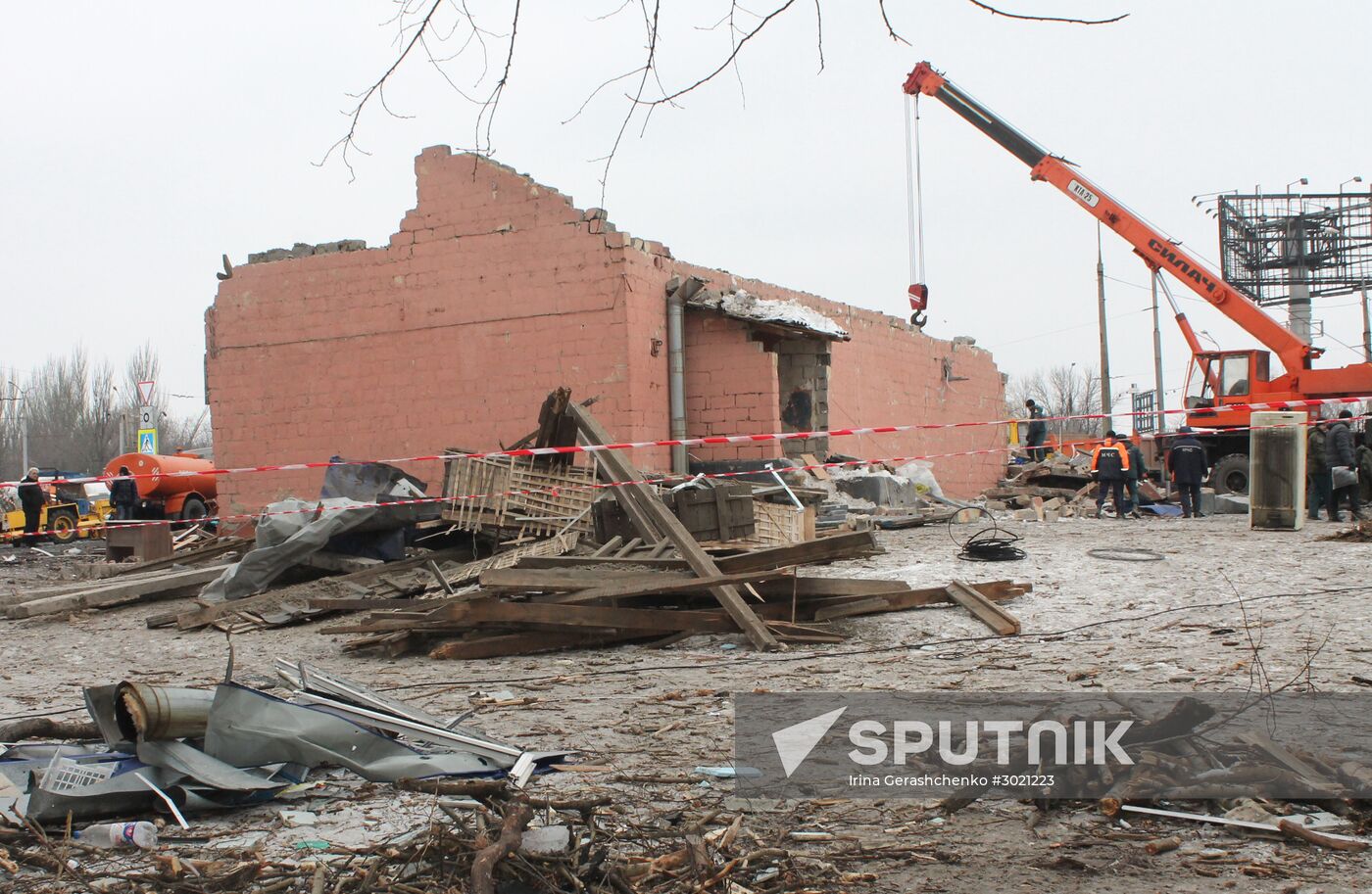 Aftermath of last night's shelling in Donetsk