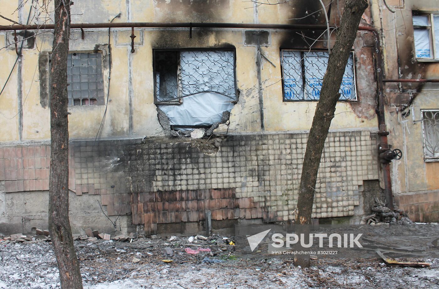 Aftermath of last night's shelling in Donetsk