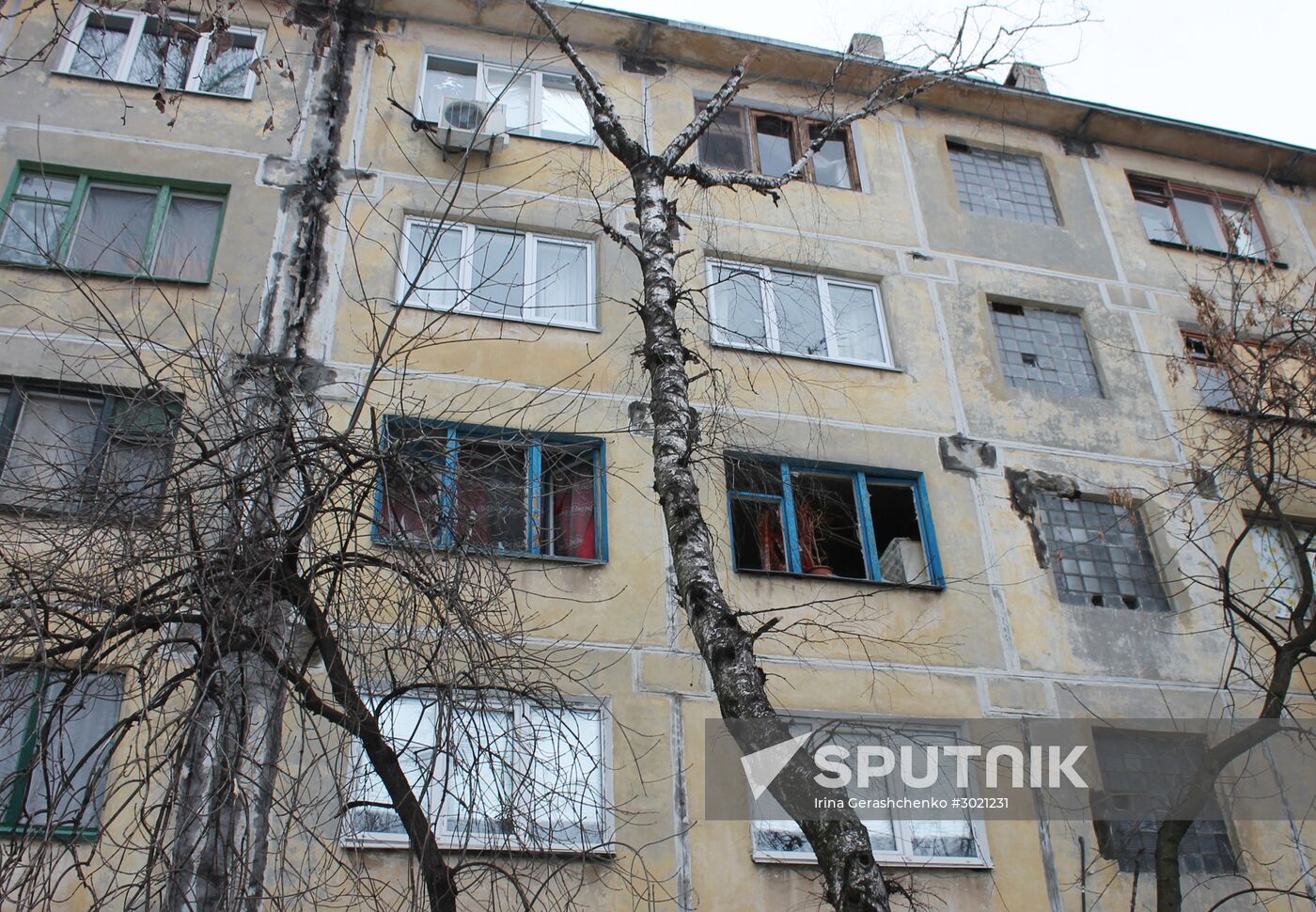 Aftermath of last night's shelling in Donetsk