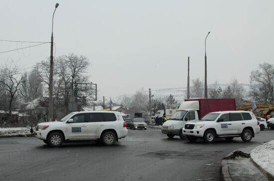 Aftermath of last night's shelling in Donetsk