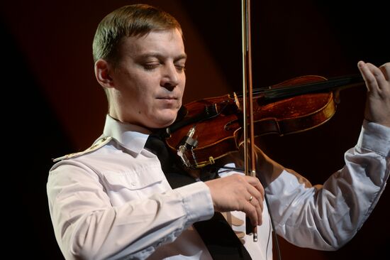 Central Military District song company and orchestra give concert in memory of Alexandrov Song and Dance Company