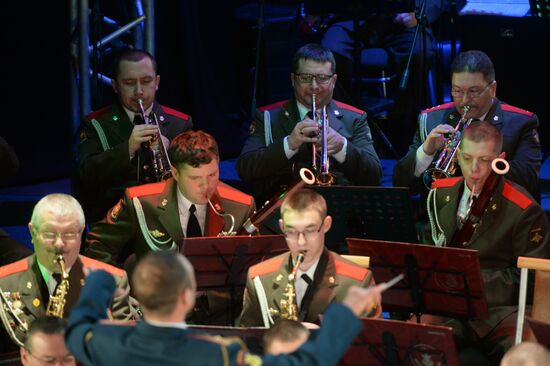 Central Military District song company and orchestra give concert in memory of Alexandrov Song and Dance Company