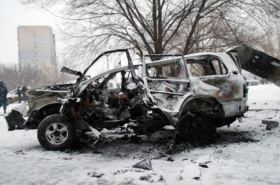 Car explodes in Luhansk
