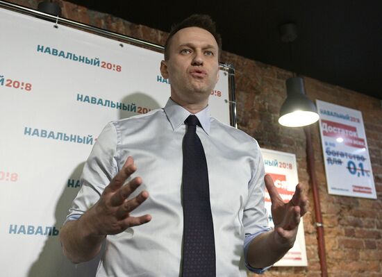 Alexei Navalny's headquarters open in St. Petersburg