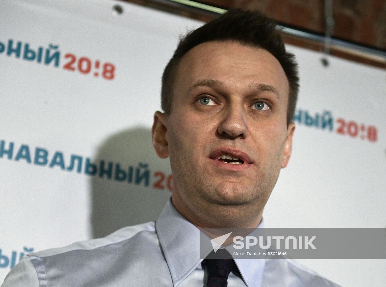 Alexei Navalny's headquarters open in St. Petersburg