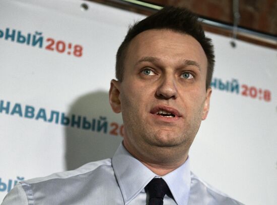 Alexei Navalny's headquarters open in St. Petersburg