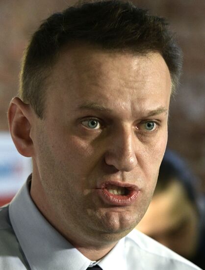 Alexei Navalny's headquarters open in St. Petersburg